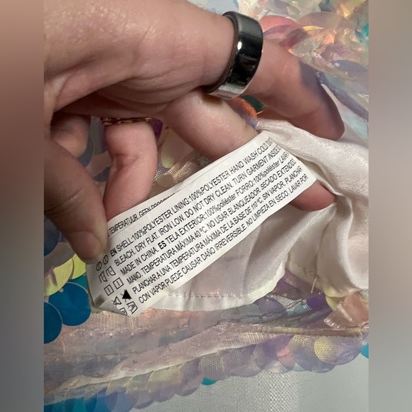 Forever 21 Iridescent Chunky Sequin Cropped Short Sleeve Top Small - Picture 6 of 7